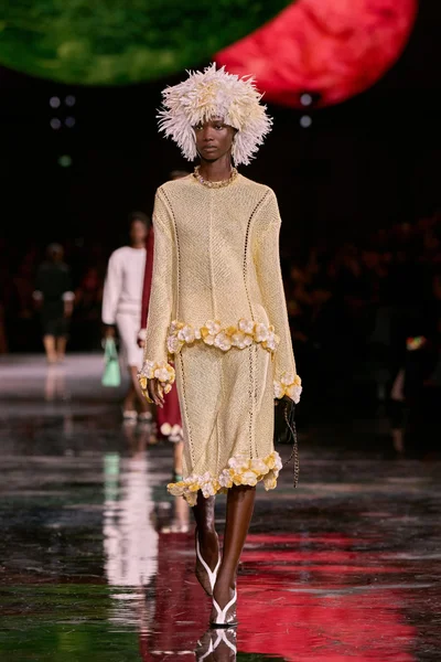 Look 23